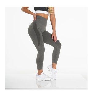 Khaki green nvgtn leggings